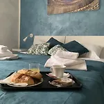 Joy 4* نابولي