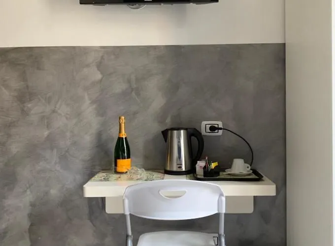 בית הארחה Joy נאפולי